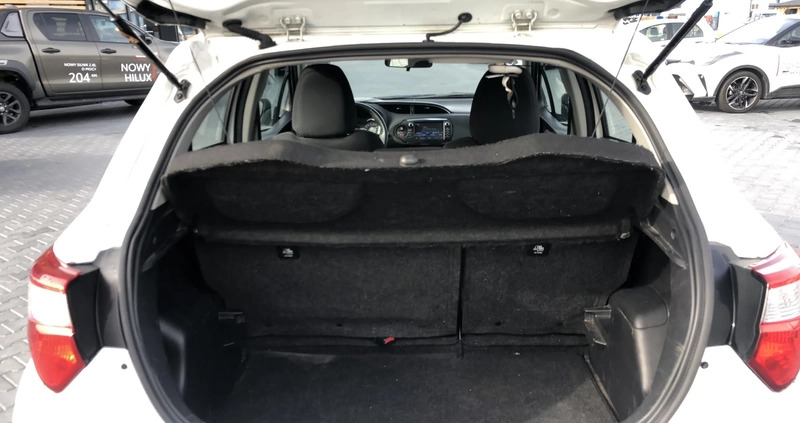 Toyota Yaris cena 62900 przebieg: 83376, rok produkcji 2018 z Lubraniec małe 172